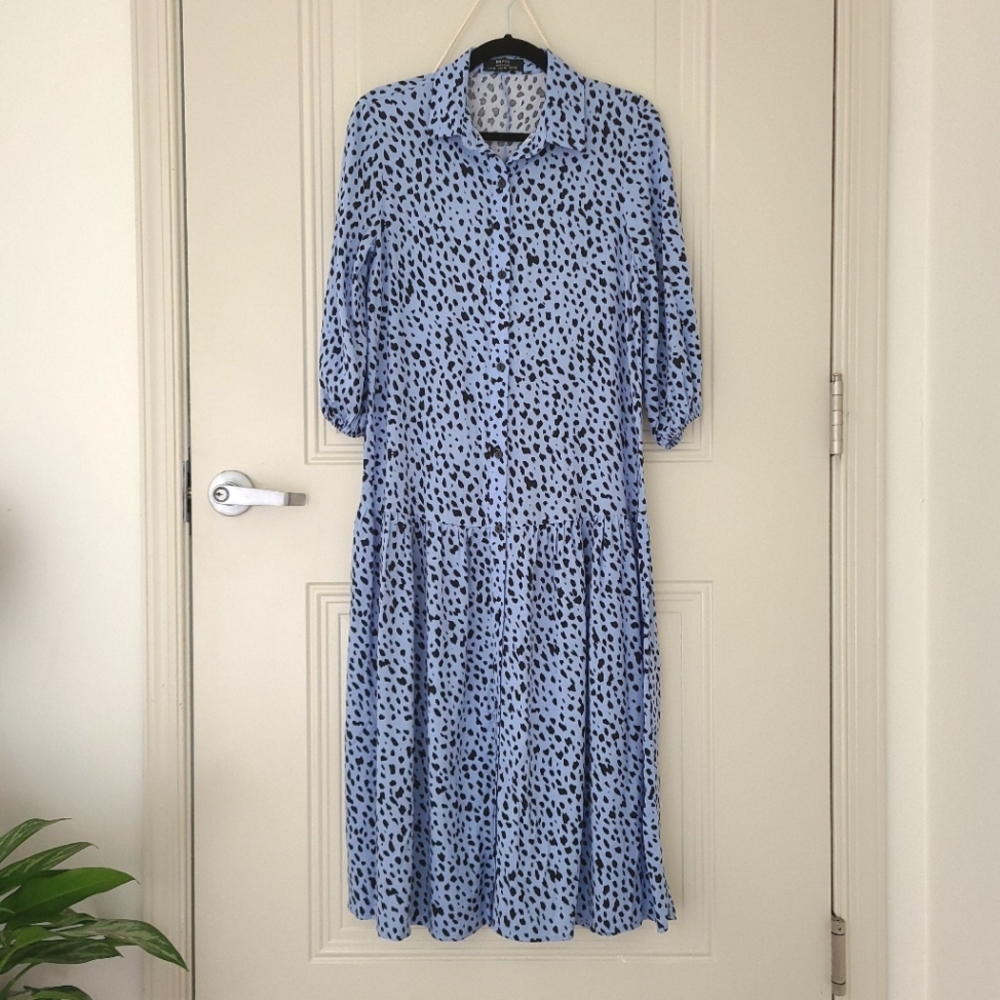 Bershka Midi Dress Button-Up 3/4 Sleeve Indigo Blue Giraffe Print - extra small